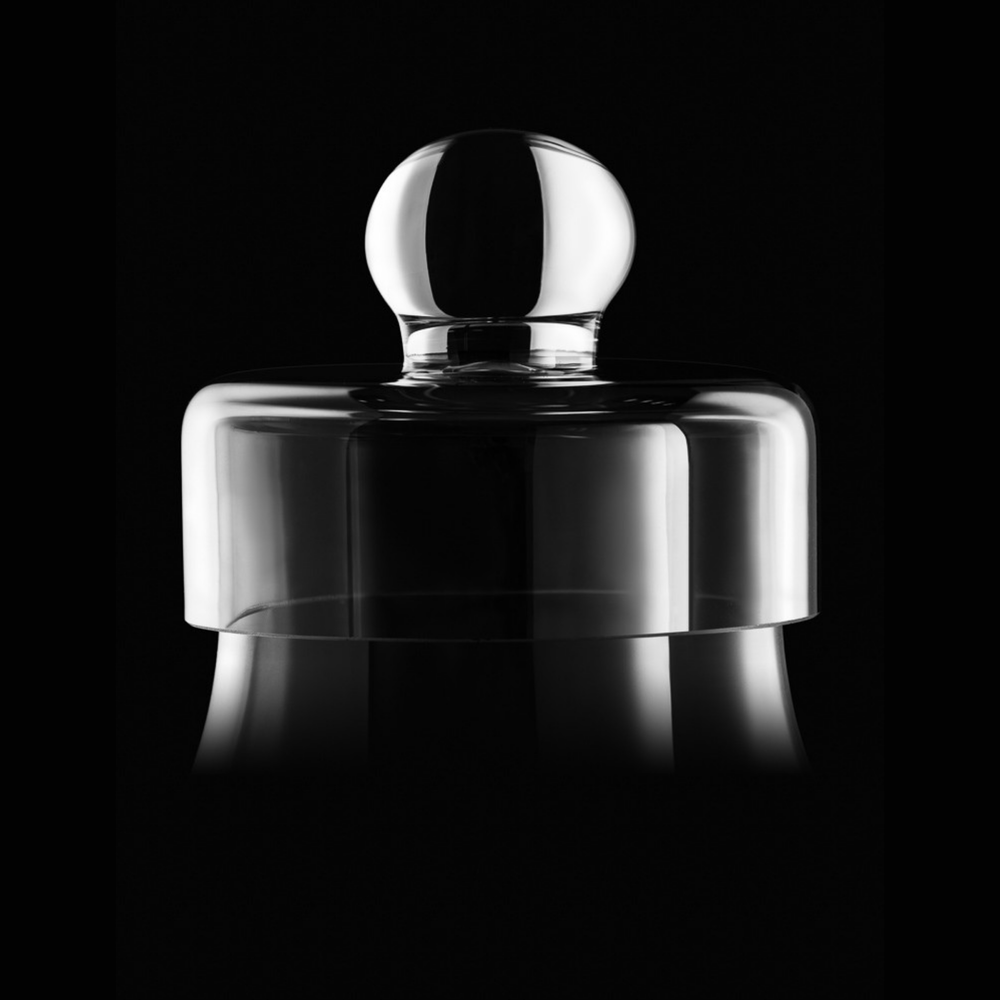 Image of Crystal Tullip Tasting Glass (Limited Edition) - Luxury Aroma Preserve - AmberGlass G102